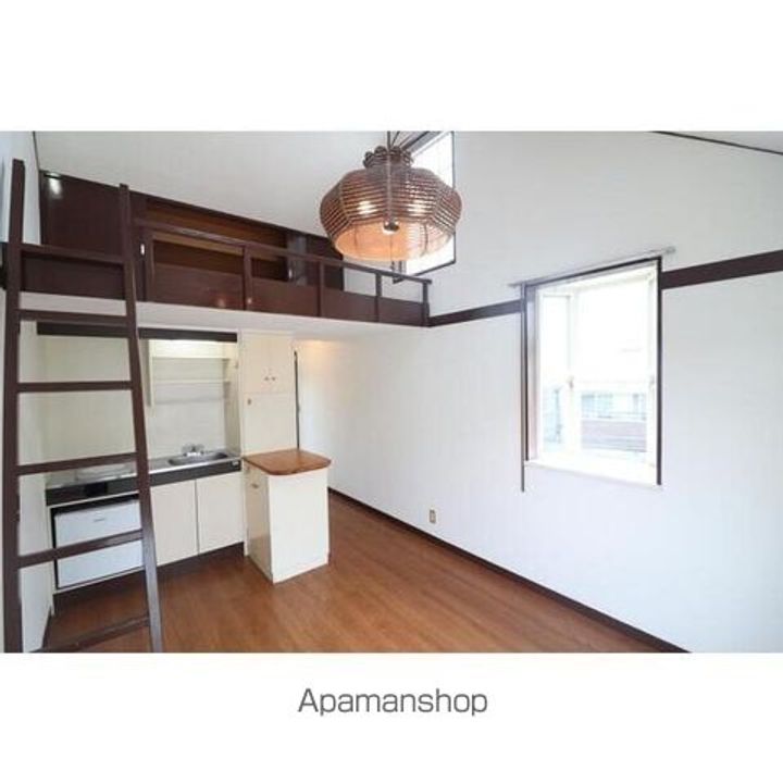 フラットタキザワB号棟の居間