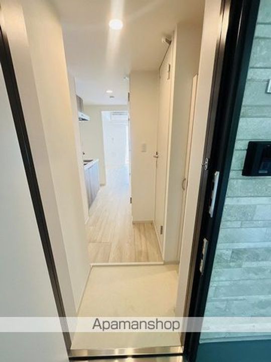 東京都足立区梅田3丁目の賃貸マンションの玄関