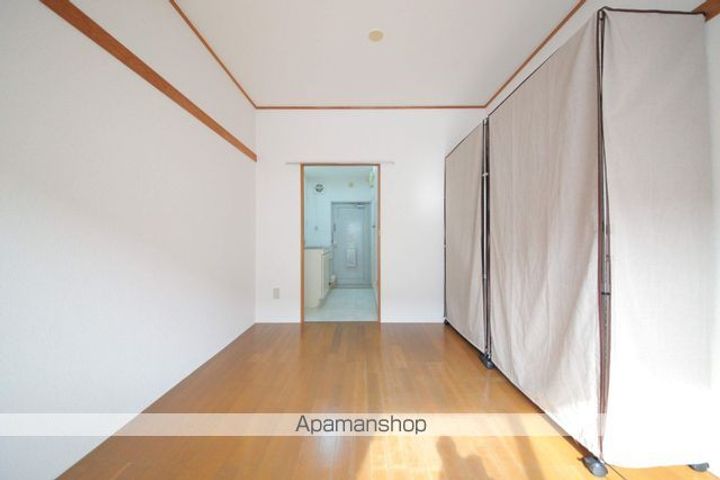 パークサイドかずみ105の内装