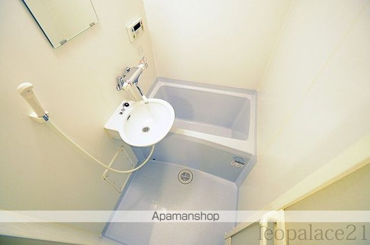 レオパレスウィンヒル104の風呂