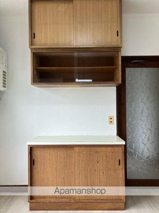 愛媛県新居浜市宇高町1丁目の賃貸マンションの内装