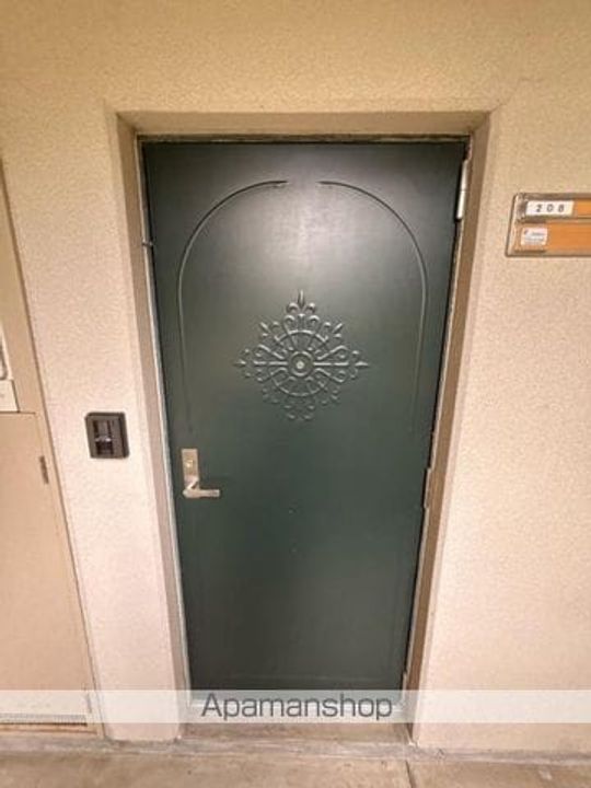 香川県さぬき市志度の賃貸マンションの玄関