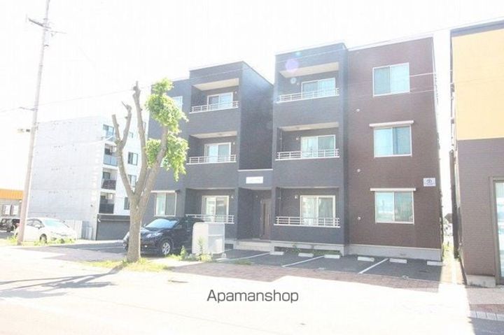 AMI本町の外観