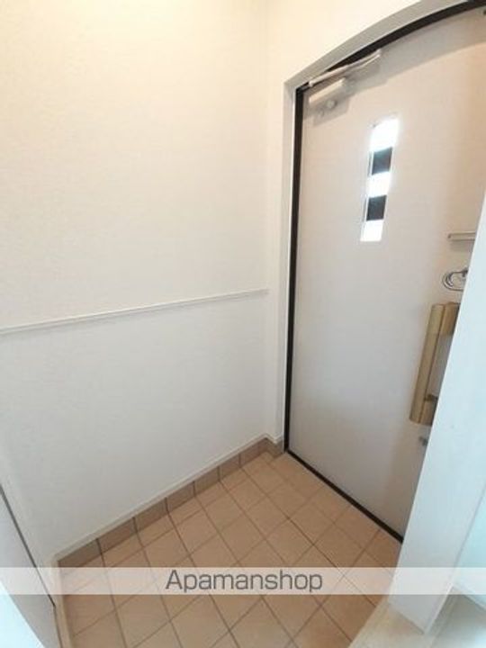 コントラストの玄関