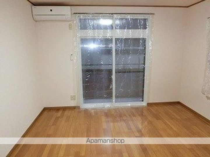 レジデンスK&Mの居間