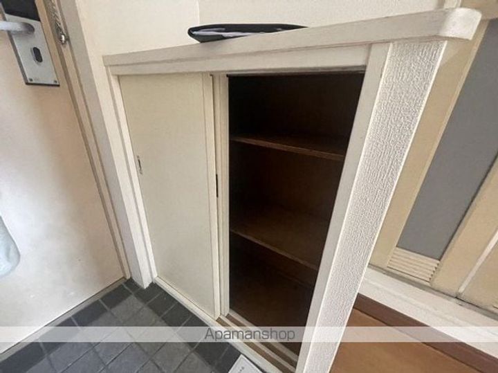 エンゼルハイツの玄関