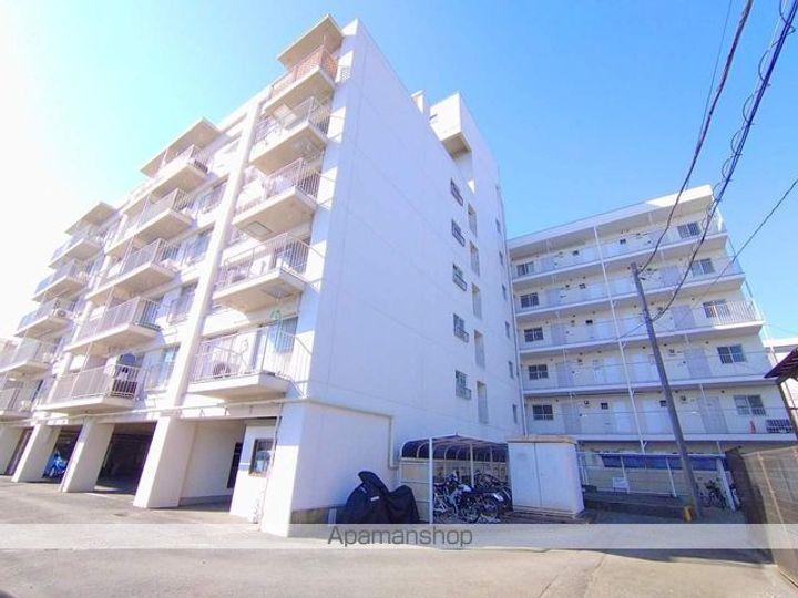 神奈川県横浜市青葉区新石川2丁目の賃貸マンションの外観