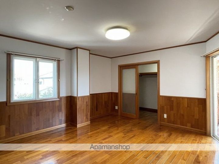 杏(アプリコット)の内装