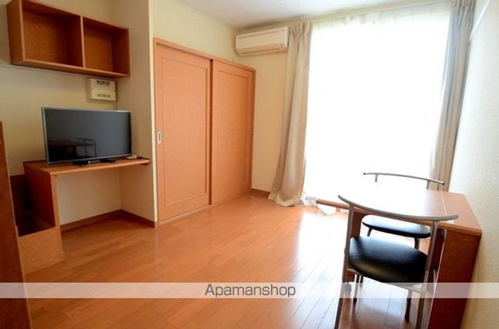 レオパレス秀102の居間