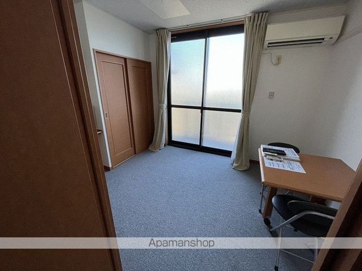 レオパレスYAMAMOTOの居間