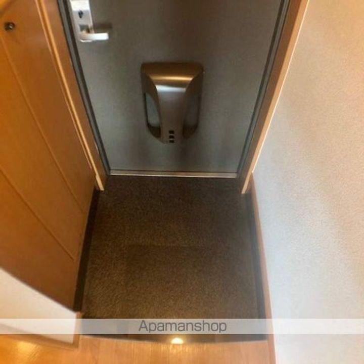 滋賀県守山市古高町の賃貸アパートの玄関