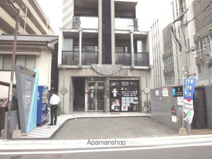 アーバンクルーザー博多駅前の外観
