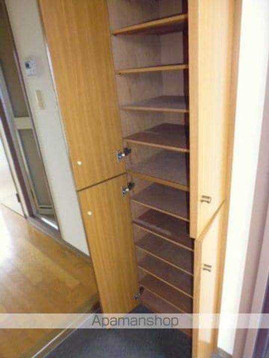 フジテラス北仙台303の玄関