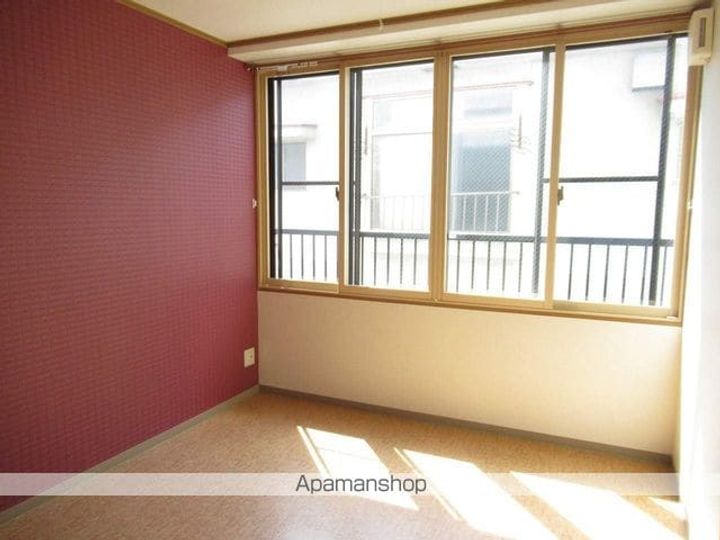 ロイヤルヒルズ中央通202の内装