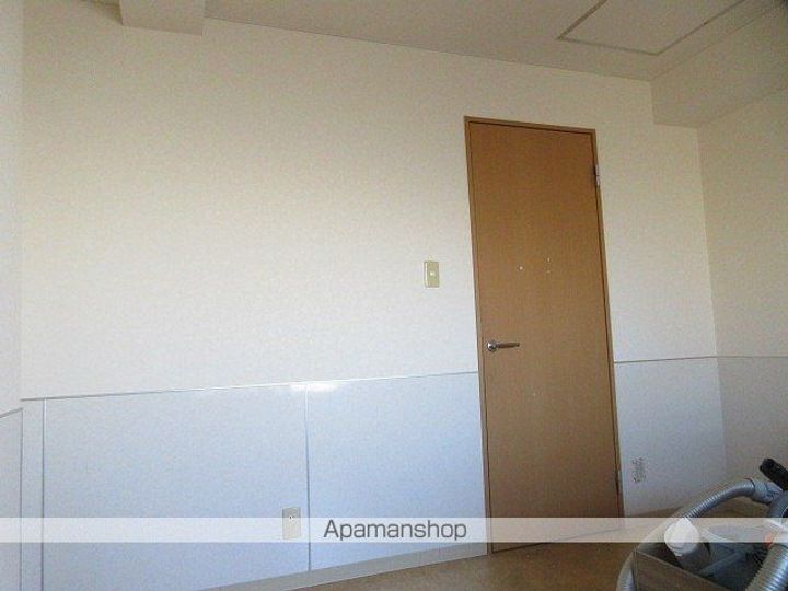 春日ビルの内装