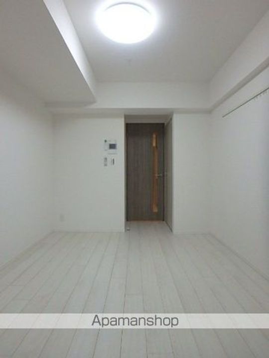 ガーラ・リバーサイド横濱南2F-12の居間