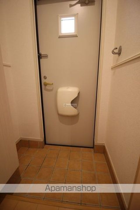 広島県福山市南今津町の賃貸アパートの玄関