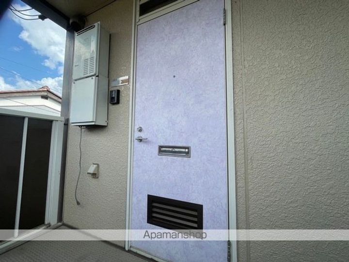 シートピア松原の内装