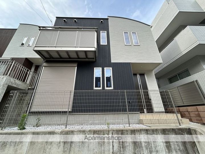 神奈川県横浜市戸塚区上倉田町(一戸建)の賃貸物件の外観