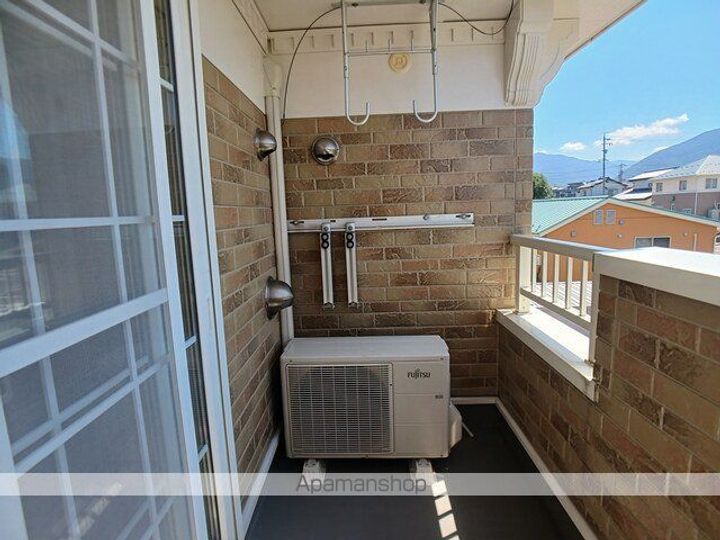 トゥー・ル・モンドBのその他画像