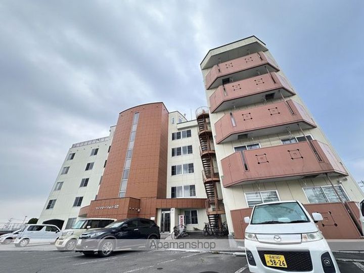 ファンデーションⅡ505の外観