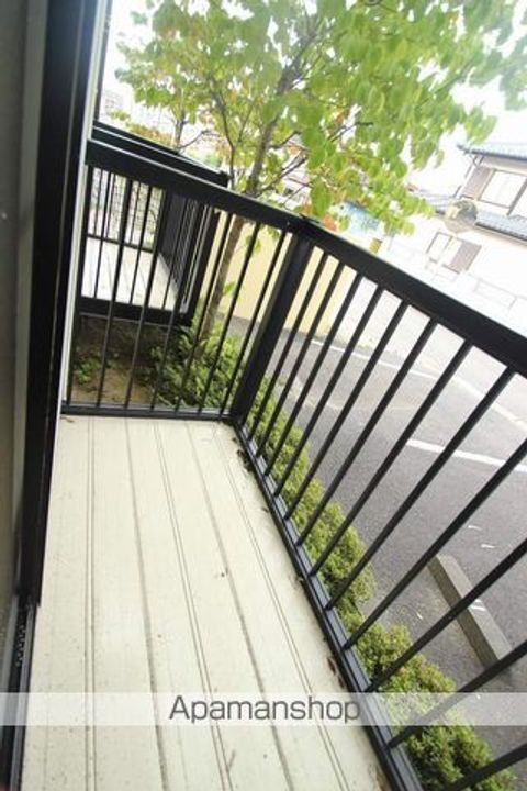 福島県郡山市島1丁目の賃貸アパートの玄関