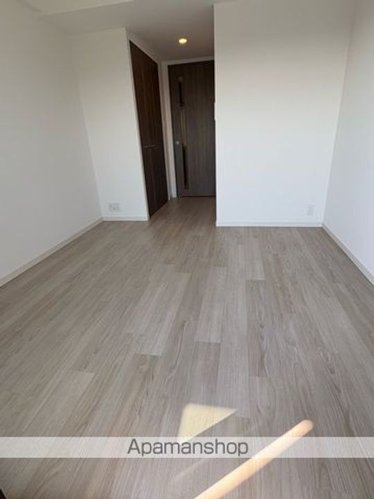 SーRESIDENCE堺浜寺BROAD702の居間