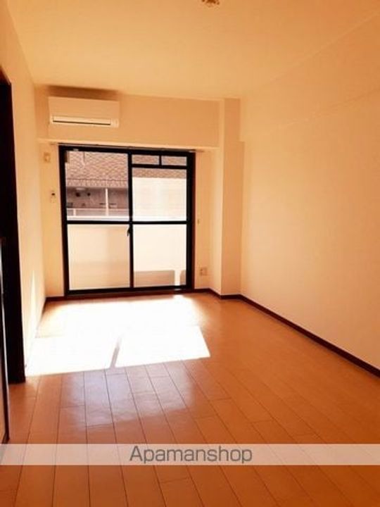 グランピアの居間