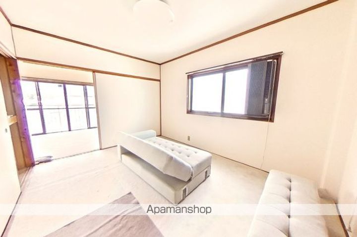 リターンマンションの居間