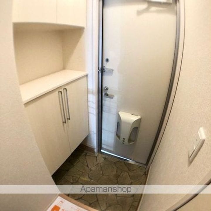 滋賀県大津市大江7丁目の賃貸アパートの玄関