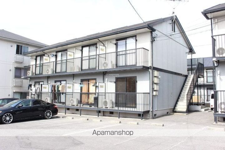 コーポラスグリーン D棟の外観