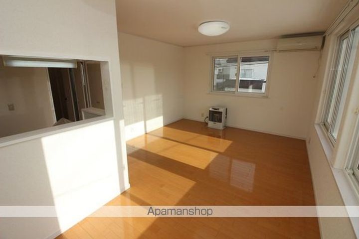 グランシャリヨ・E205の居間