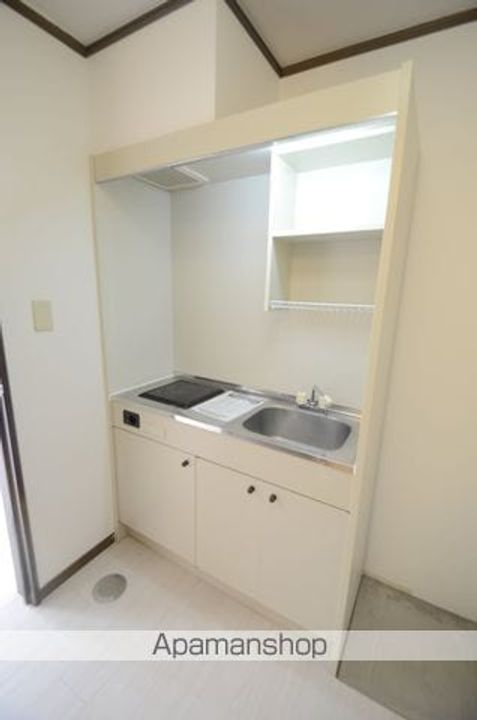 牛川南台1-4のキッチン
