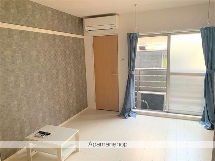 クレイノカレンの居間