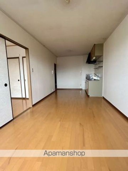 サニーヒルA203の居間