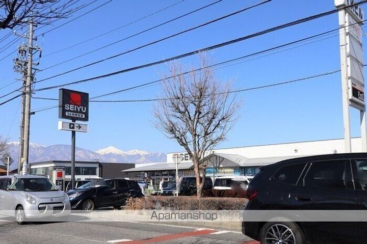 COUR18高宮Wの周辺