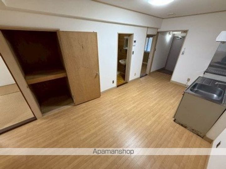 アワヤママンションの内装