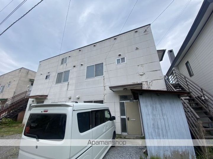 本通4丁目33番アパート2F左の外観