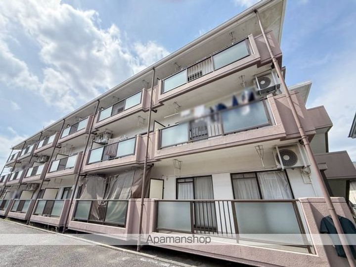 ホワイト富士見の外観