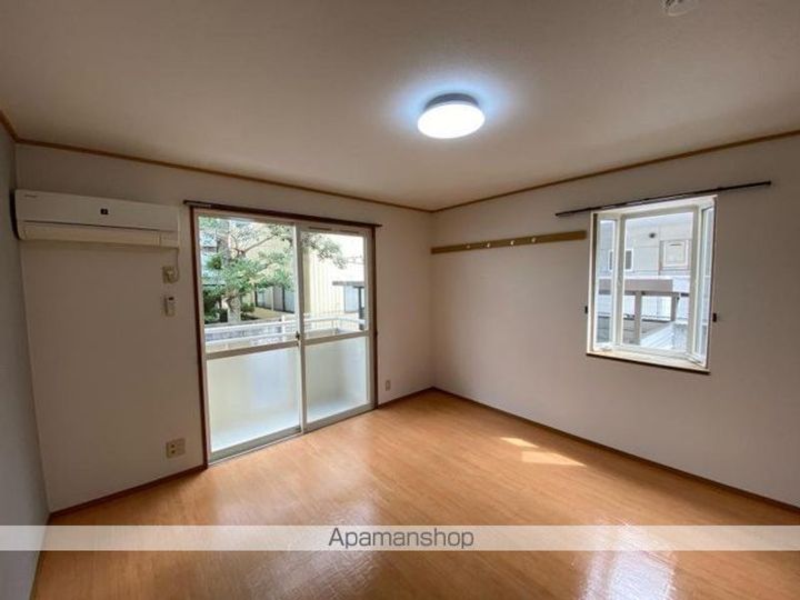 リバティーハイツ107の居間