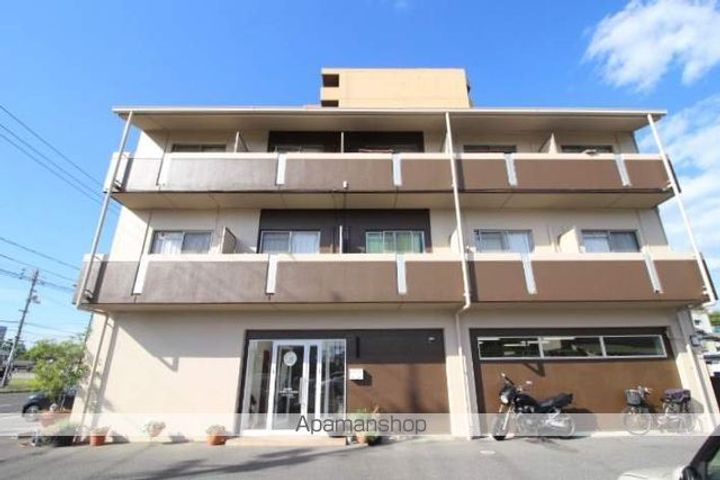 岡山県岡山市中区赤坂本町の賃貸マンションの外観