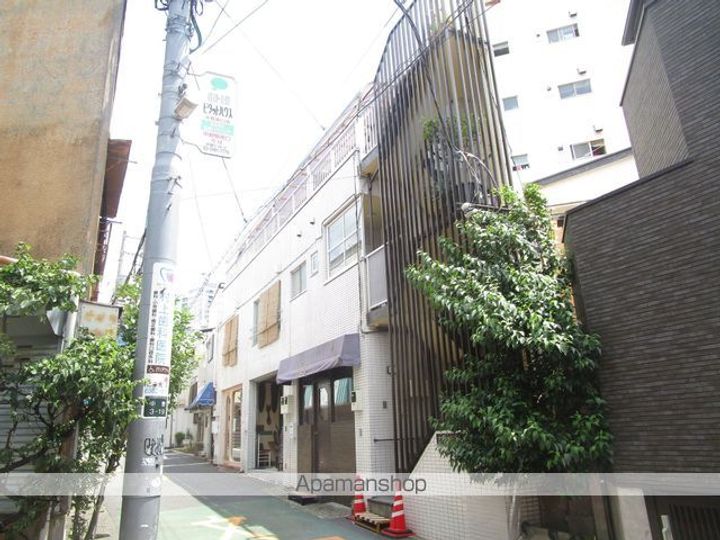 東京都中野区中野3丁目の賃貸マンションの外観