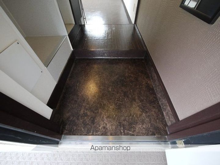 ドール本願寺301の玄関