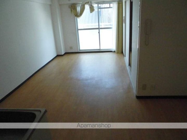 クレセント中もずの内装