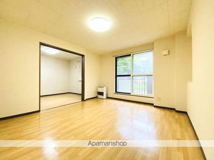 リベア的場の内装