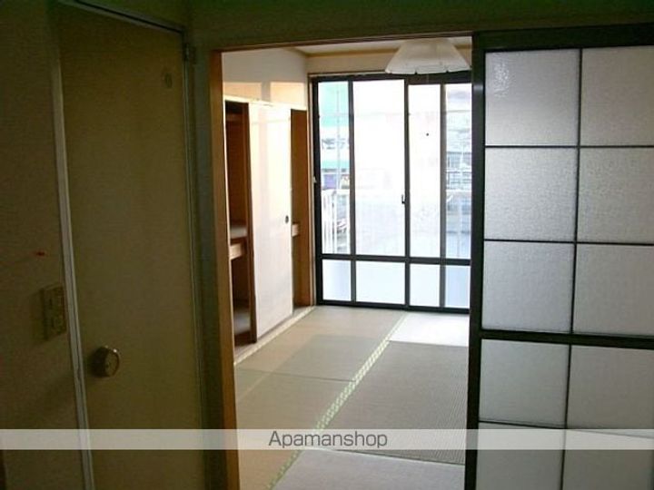 アビタシオンS105の居間