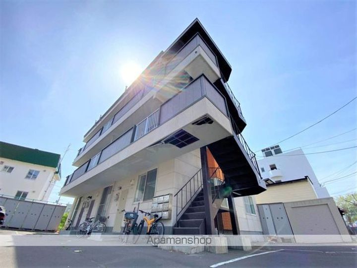 ジャスティ五稜郭1番館の外観