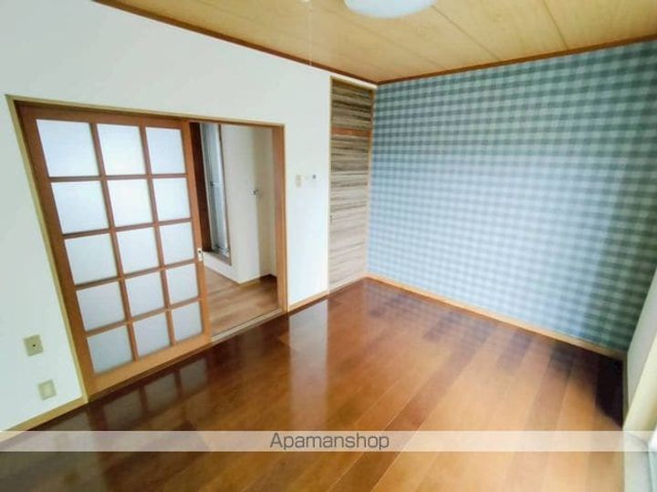 フローラル花水木の居間