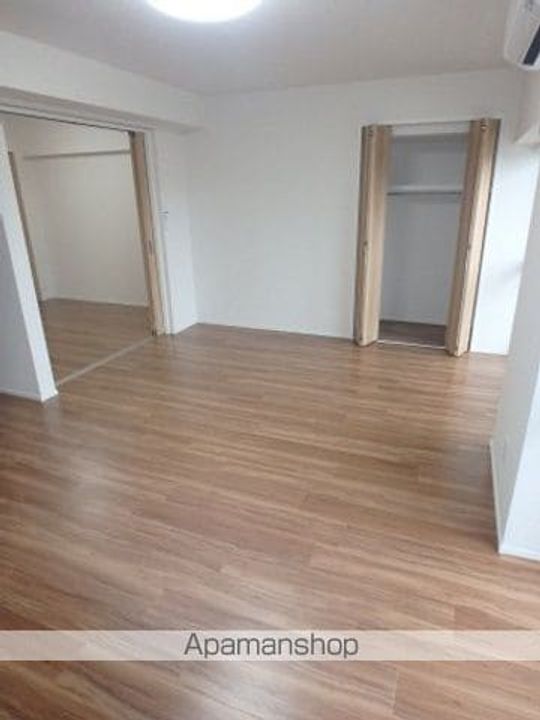 新潟県新潟市東区宝町の賃貸マンションの内装