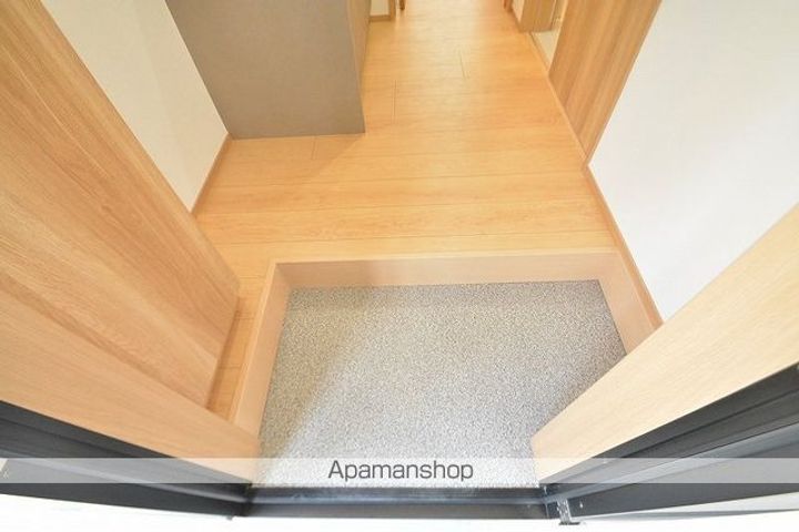 プリマフルール大和町101の玄関